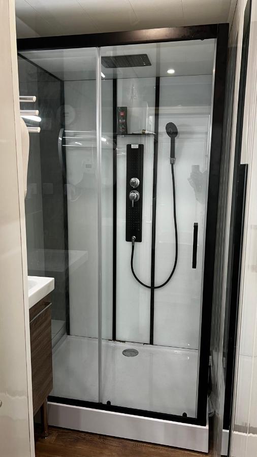 Embrun - Appartement 4/6 personnes avec extérieurs Exterior foto